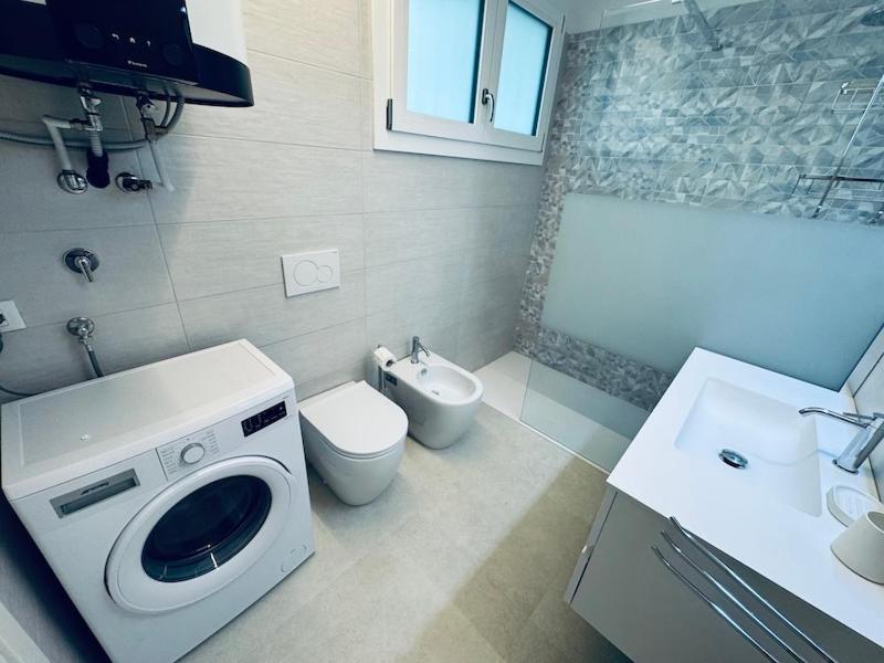App4Rent Villa Zanetti - Appartamenti Con Spiaggia Privata Frontemare Lido di Jesolo Exterior foto