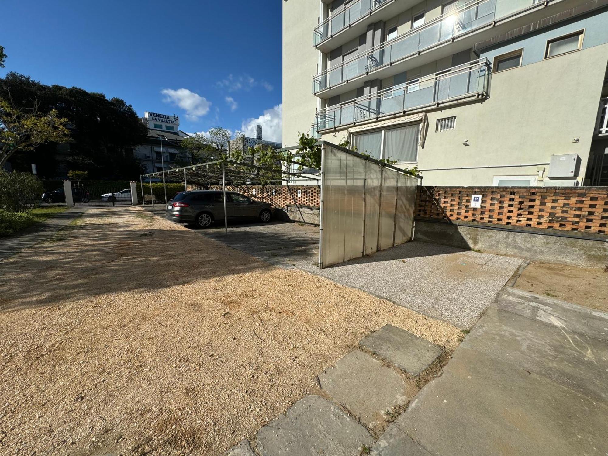 App4Rent Villa Zanetti - Appartamenti Con Spiaggia Privata Frontemare Lido di Jesolo Exterior foto