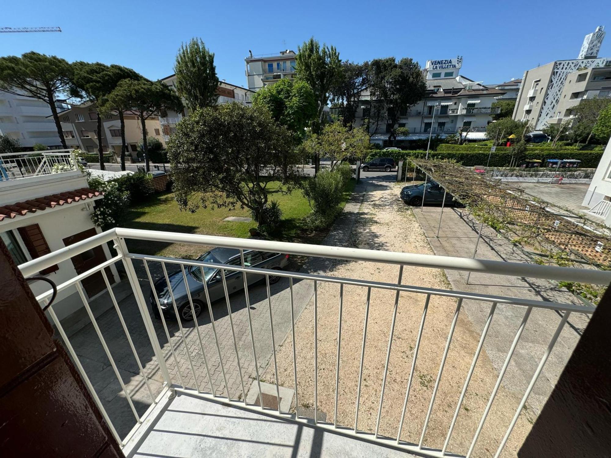 App4Rent Villa Zanetti - Appartamenti Con Spiaggia Privata Frontemare Lido di Jesolo Exterior foto